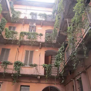 Charming And Elegant Historic Center Of Appartement Milan